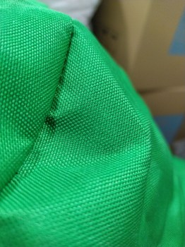 Зелене крісло-мішок Бора структура тканини і колір